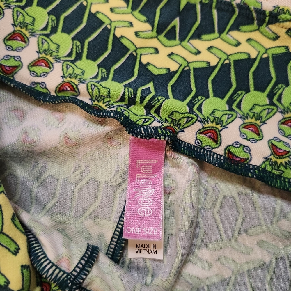 LuLaRoe Disney Leggings Lot OS – Tigger Purple & Kermit Green – One Size GUC - Picture 3 of 7